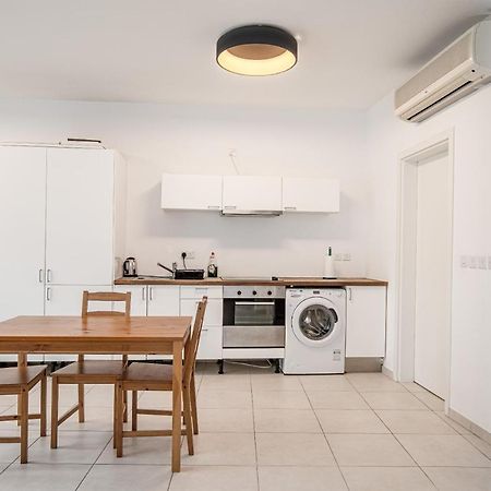 Modern Studio Apartment In The Heart Of St Julians San Julián Exterior foto